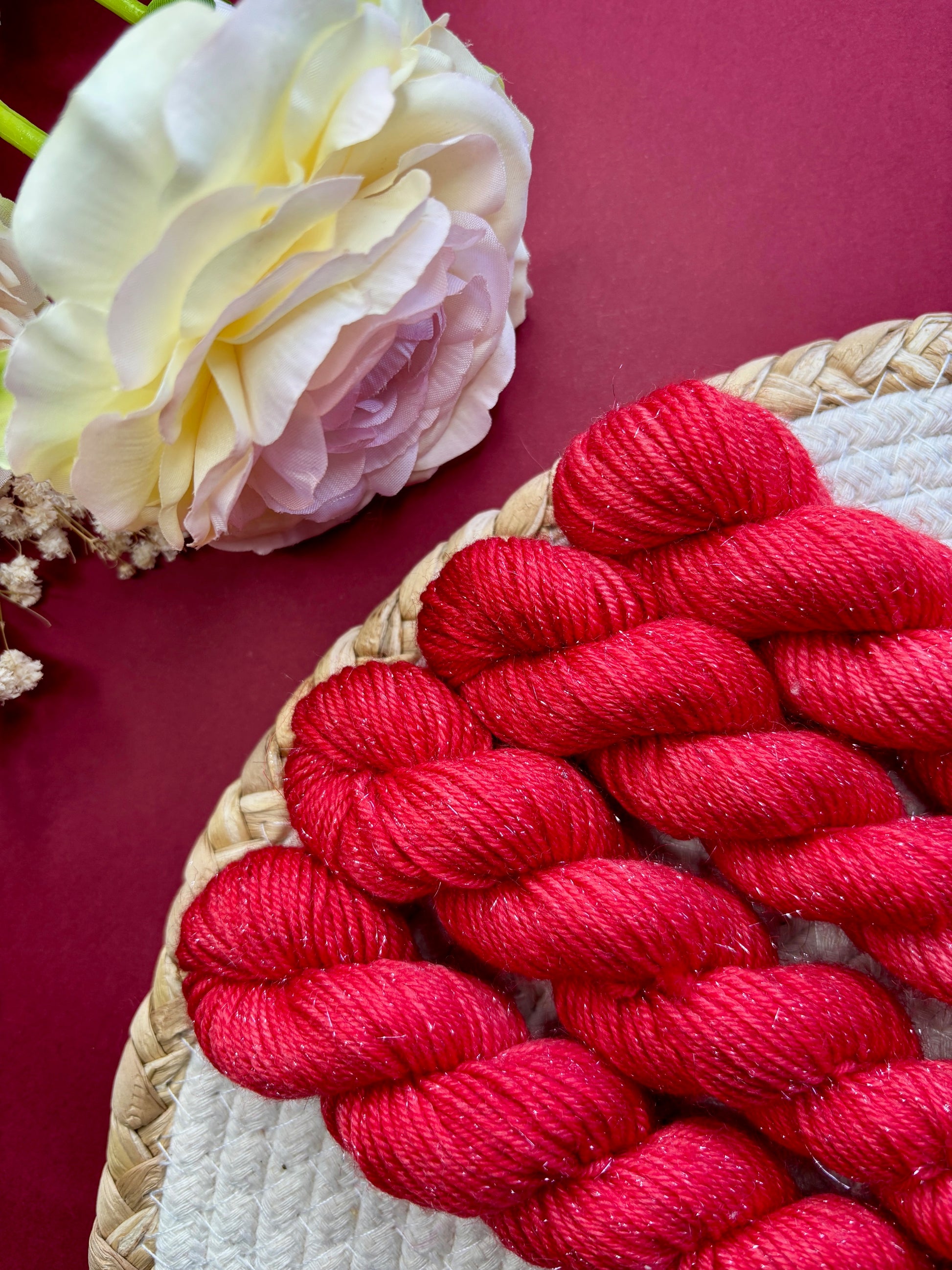 Laine pailletée fingering couleur pomme d'amour