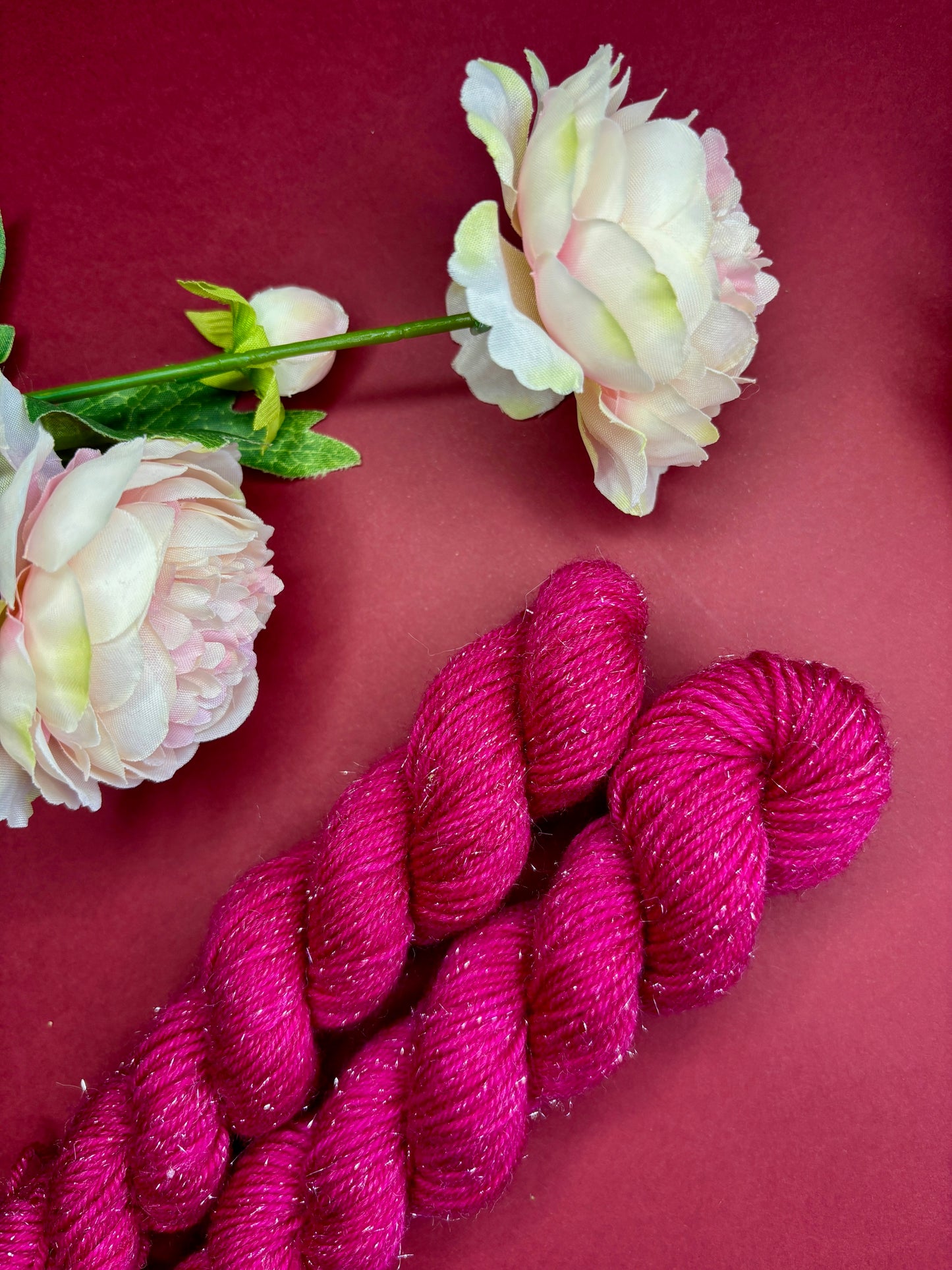 Laine pailletée fingering couleur pivoine