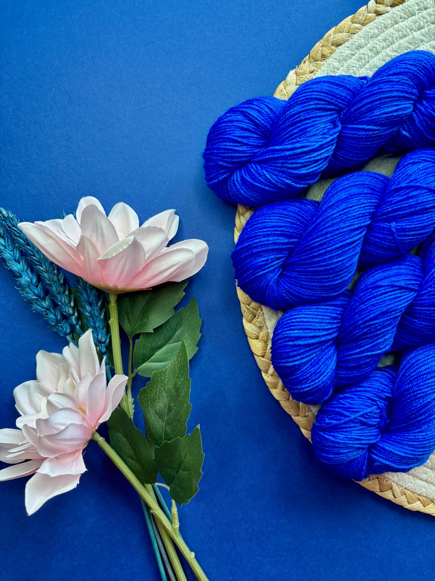 laine fingering bleu majorelle