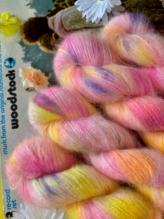 La Duchesse Flower Power